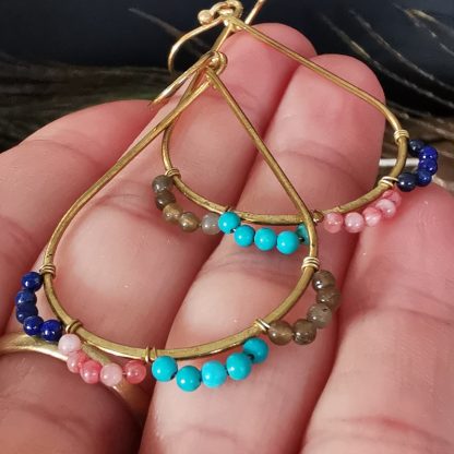 Boucles oreilles goutte pendante multi pierres