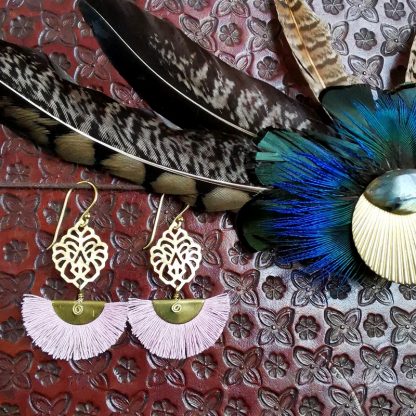 Boucles d'oreilles éventails florale bohême chic rose poudré