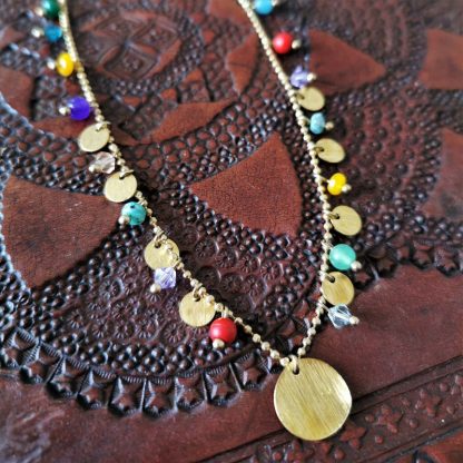 Collier ras de cou exotique pampilles Mango details