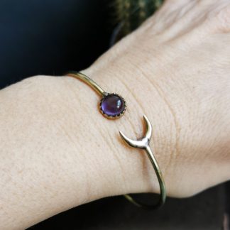 bracelet jonc lune amethyste porté