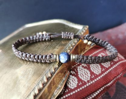 Bracelet macramé homme marron foncé sodalite claire