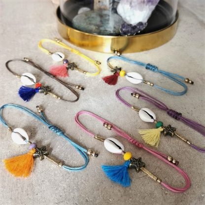 bracelet cauri coloré femme enfant
