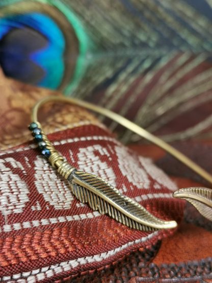 bracelet doré jonc plumes pyrite