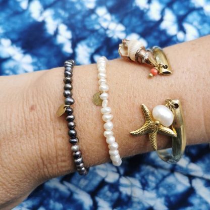 Bracelet jonc shells étoile de mer perle eau douce doré laiton réglable été accumulation