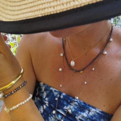 collier sautoir perles eau douce coquillage