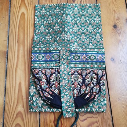 Sac tapis de yoga et sol vert