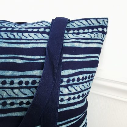 Tote bag sac Indigo vagues détails