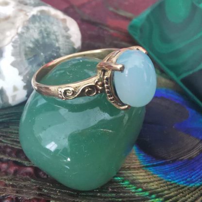 bague cabochon griffes baroque calcédoine