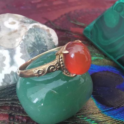 bague cabochon griffes baroque cornaline
