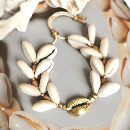Bracelet Maliia cauris & bois, cordon blanc