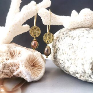 boucles d'oreilles dormeuses perles eau douce noires