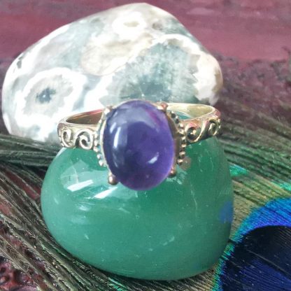 bague cabochon griffes amethyste