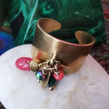 Bagues larges breloques multi pierres jade rubis réglable