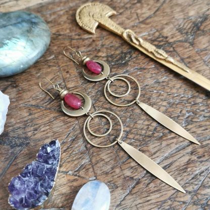 Longues boucles d'oreilles géométrique lune jade rubis