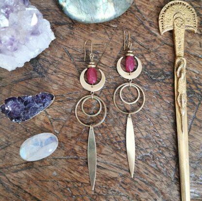 Longues boucles d'oreilles géométrique lune jade rubis