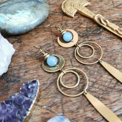 Longues boucles d'oreilles géométrique lune calcédoine