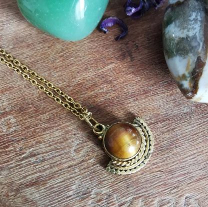 Pendentif Linoa en œil de tigre avec chaine en acier inoxydable
