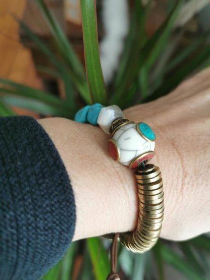 zoom bracelet amulettes