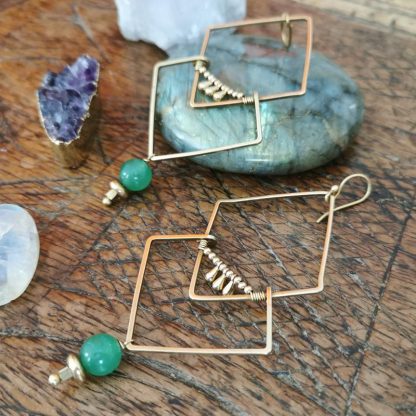 Grandes boucles d'oreilles géométriques, vintage, charisme, pierres fines, aventurine, zoom