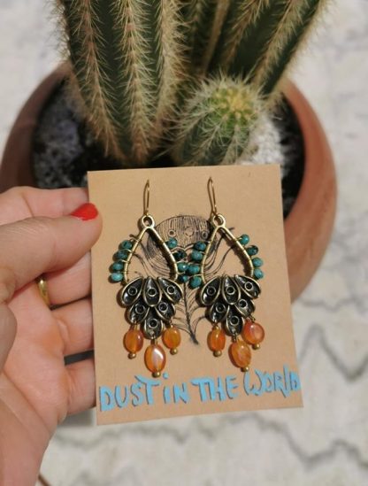 Boucles d'oreilles plumes de paon, Pierre de cornaline et zoïsite