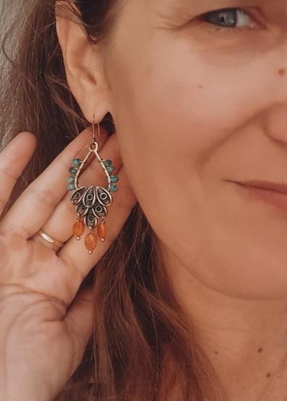 Boucles d'oreilles plumes de paon, Cornaline et zoïsite