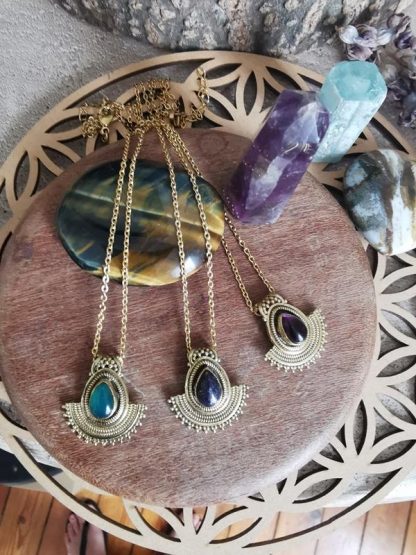 Les pendentifs ethniques et tribaux, Parvati en pierres fines