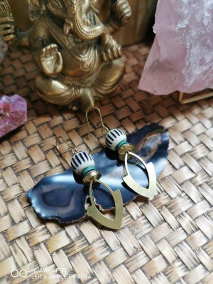 boucles d'oreilles isis perle os et heishi