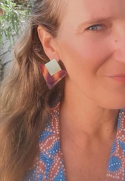 Boucles d'oreilles tissu retro portées