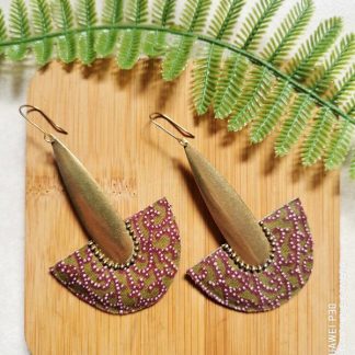 Les boucles d'oreilles tissu wax vert prune