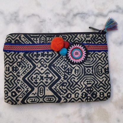 Les pochettes batik indigo customisés orange