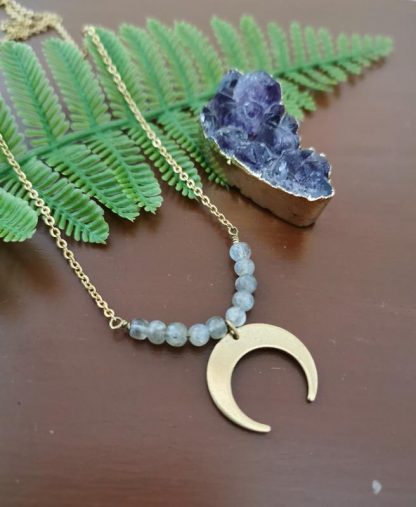 Les colliers croissant de lune labradorite