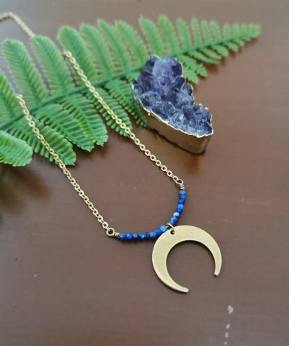 Les colliers croissant de lune lapis lazuli